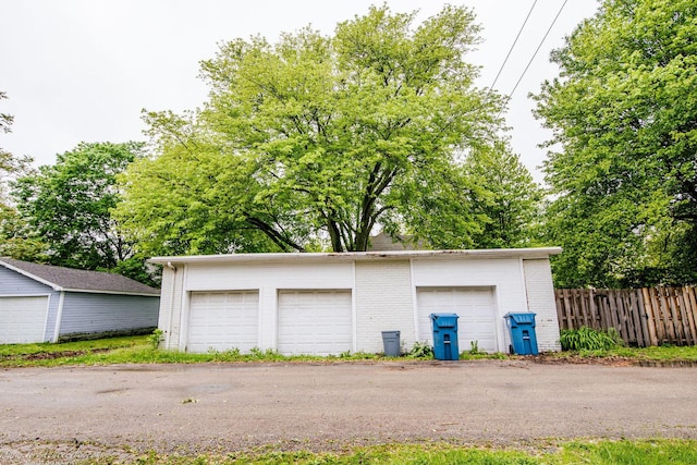 456 S Indiana Ave, Kankakee, IL 60901 - view of detached garage