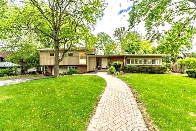 430 Briargate Ter, Hinsdale, IL 60521