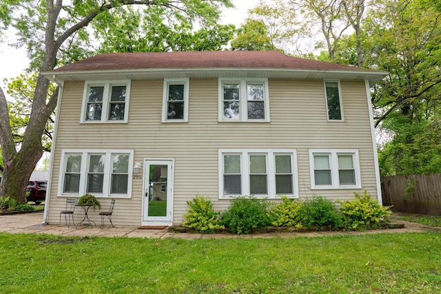 2908 Oakwood Ave, Mchenry, IL 60051 - view of front facade