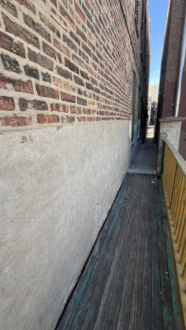 2823 W Flournoy St, Chicago, IL 60612 - view of deck