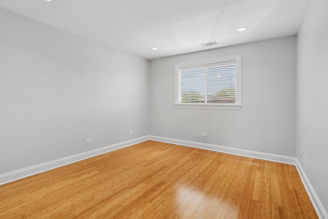 11114 Heritage Dr Unit 3C, Palos Hills, IL 60465 - spare room featuring baseboards, light wood-style flooring, and recessed lighting