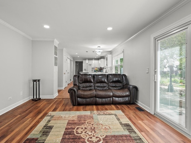 1520 Fordham Ct, Naperville, IL 60565 - living room with wood finished floors, ornamental molding, recessed lighting, and baseboards