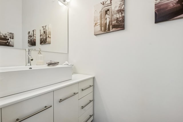 7223 N Hamilton Ave Unit A, Chicago, IL 60645 - bathroom with vanity