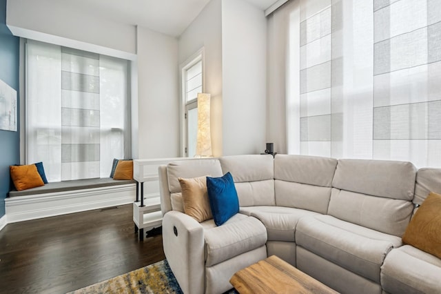 7223 N Hamilton Ave Unit A, Chicago, IL 60645 - living area featuring wood finished floors and baseboards