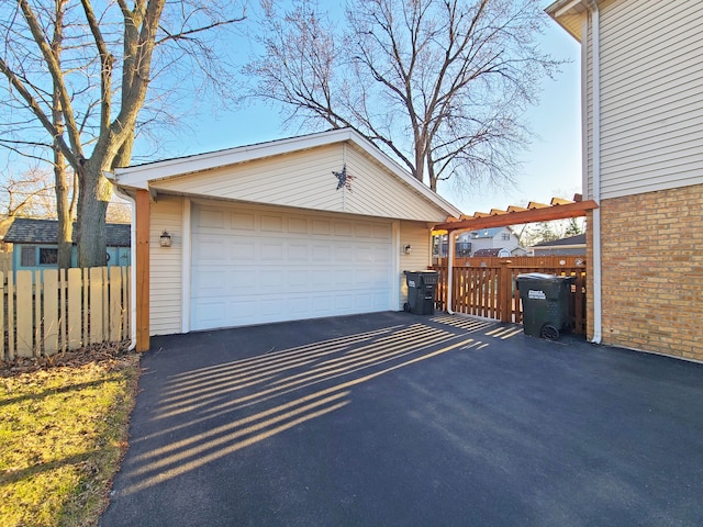 5831 W 109th St, Chicago Ridge, IL 60415 - view of detached garage