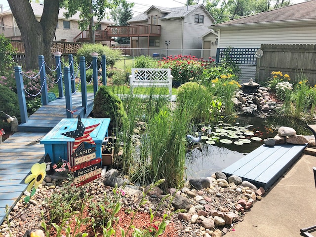 5831 W 109th St, Chicago Ridge, IL 60415 - view of yard featuring a garden pond