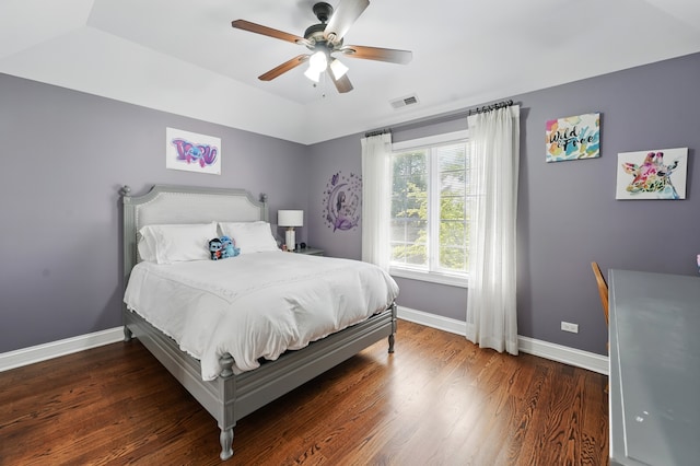 610 Greendale Rd, Glenview, IL 60025 - bedroom with baseboards, wood finished floors, and a ceiling fan