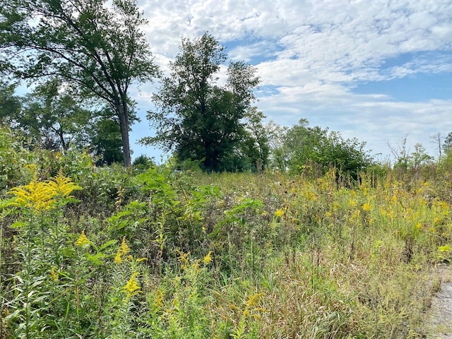 28884 N Il Route 83, Mundelein, IL 60060