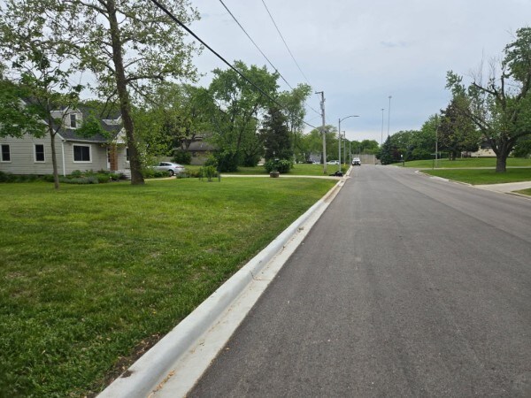 7001 Sunset Ave, Countryside, IL 60525
