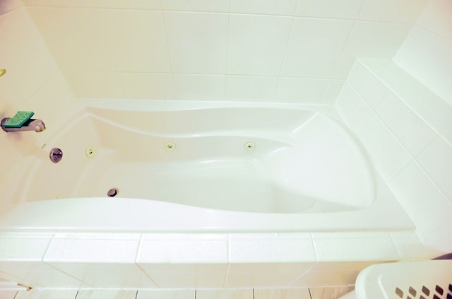 910 S Michigan Ave Unit 1805, Chicago, IL 60605 - bathroom with a whirlpool tub