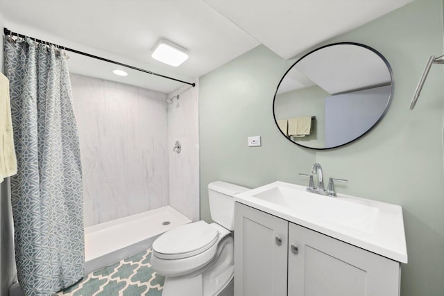 5635 S May St, Chicago, IL 60621 - full bath featuring toilet, vanity, tiled shower, and recessed lighting