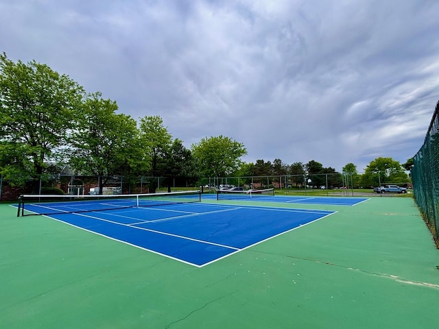 4316 W Shamrock Ln Unit 3C, Mchenry, IL 60050 - view of tennis court
