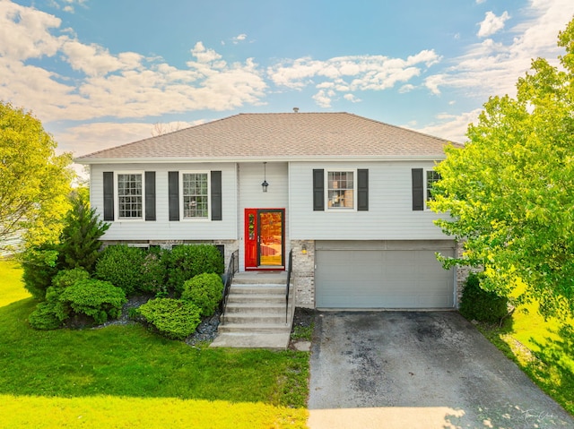 20005 S Mallory Dr, Frankfort, IL 60423 - split foyer home with an attached garage, driveway, and a front lawn
