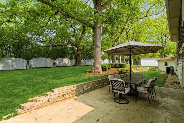 43389 N Oakcrest Ln N, Zion, IL 60099 - view of patio / terrace with outdoor dining area and cooling unit
