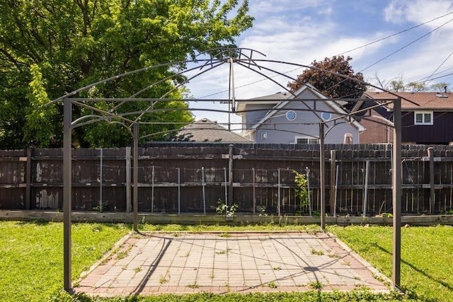 5940 W 88th Pl, Oak Lawn, IL 60453 - view of yard with a patio area