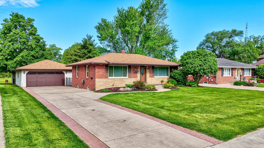 1624 S Bloomington St, Streator, IL 61364 - photo 1