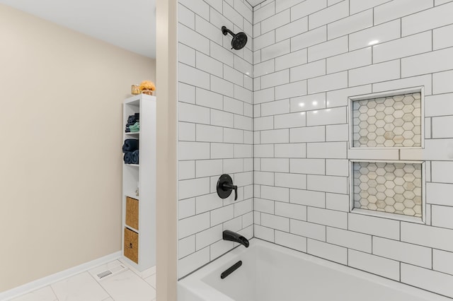 464 Northgate Ct, Riverside, IL 60546 - full bath with baseboards and washtub / shower combination