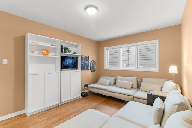 464 Northgate Ct, Riverside, IL 60546 - living room featuring light wood-style flooring and baseboards