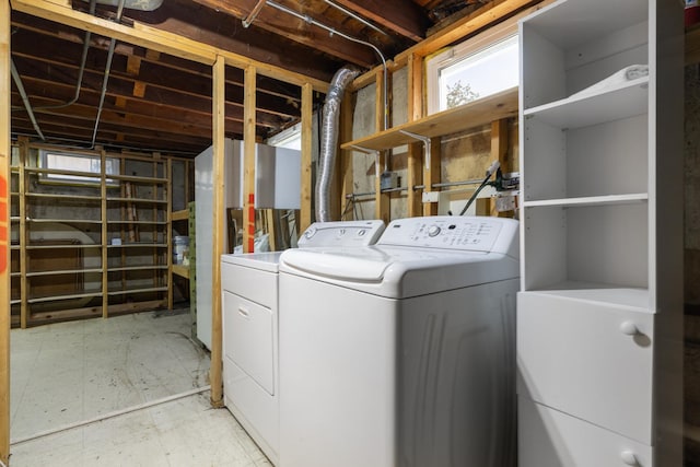 124 N W End Ave, Westmont, IL 60559 - laundry room with washing machine and dryer and light flooring