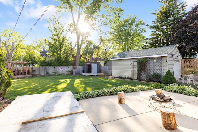 124 N W End Ave, Westmont, IL 60559 - view of yard with a patio area
