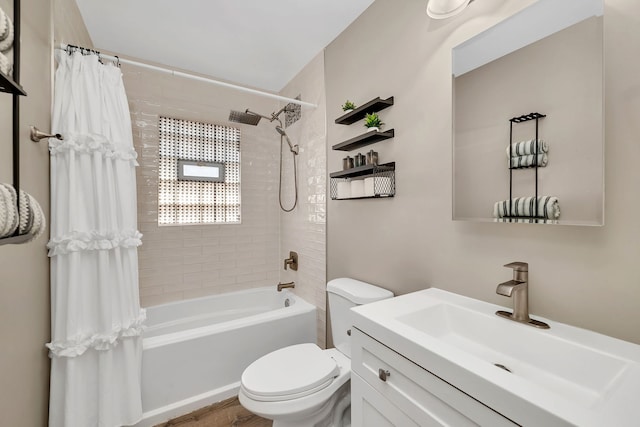 710 Sunset Ln, Shorewood, IL 60404 - bathroom with shower / tub combo with curtain, vanity, and wood finished floors