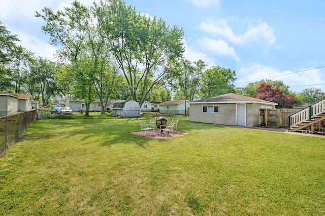 710 Sunset Ln, Shorewood, IL 60404 - fenced backyard with an outbuilding