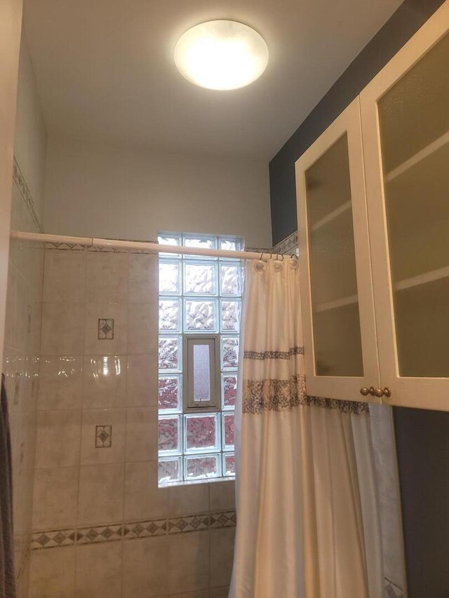 2343 N Lawndale Ave, Chicago, IL 60647 - photo 16