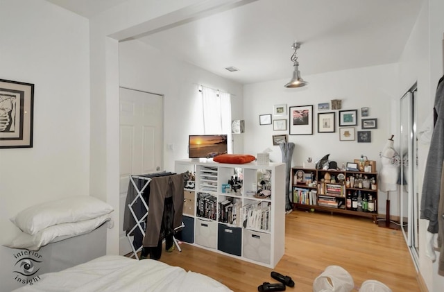 1735 S Desplaines St, Chicago, IL 60616 - bedroom with light wood-style flooring