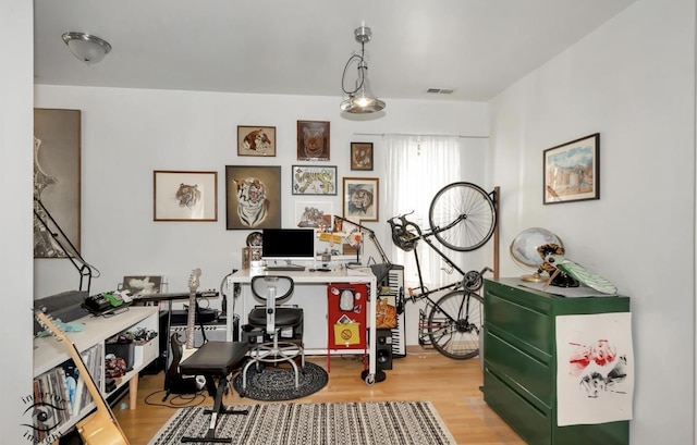1735 S Desplaines St, Chicago, IL 60616 - home office featuring wood finished floors