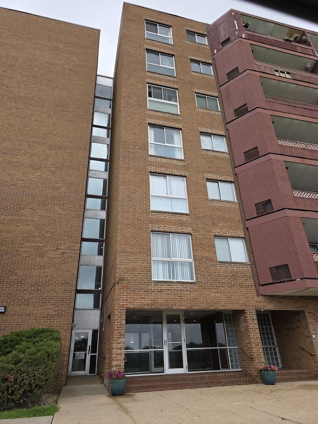 100 Park Ave Unit 402, Calumet City, IL 60409 - photo 1