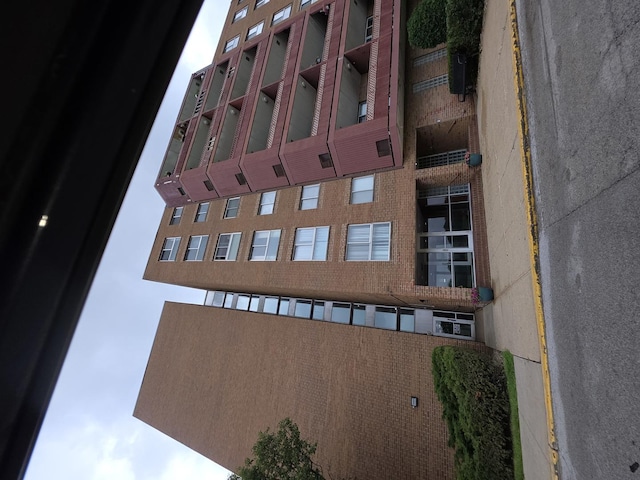 100 Park Ave Unit 402, Calumet City, IL 60409 - photo 2