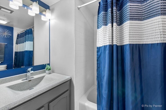 210 E Fountainview Ln Unit 2B, Lombard, IL 60148 - full bath featuring vanity and shower / tub combo