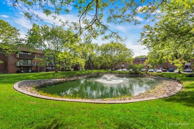 210 E Fountainview Ln Unit 2B, Lombard, IL 60148 - view of home's community with a yard