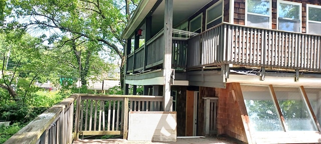 809 S Lynn St, Champaign, IL 61820 - view of side of home with a balcony