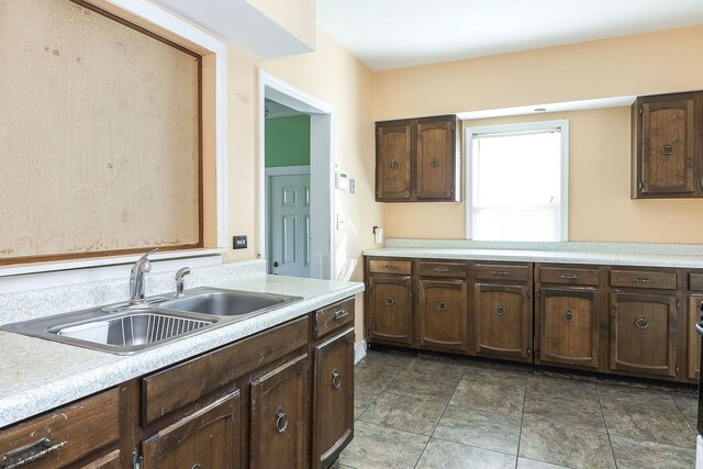 223 Bryant Ave, Glen Ellyn, IL 60137