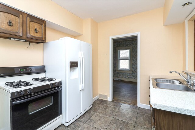 223 Bryant Ave, Glen Ellyn, IL 60137