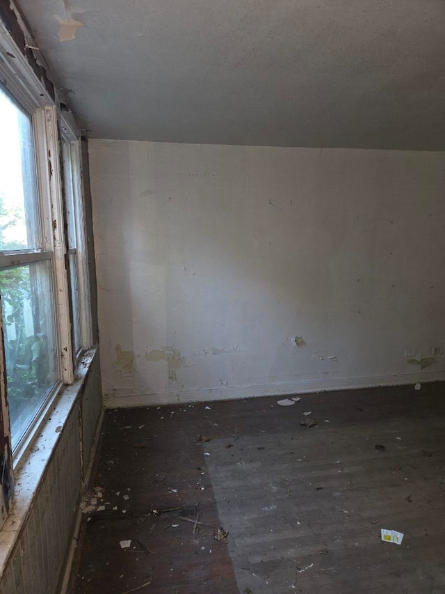 8548 S Marquette Ave, Chicago, IL 60617 - photo 2
