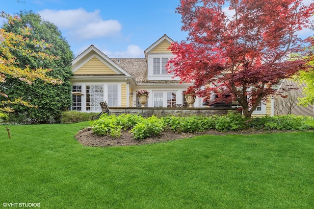 289 S S Shore Ln, Lake Forest, IL 60045 - view of front of home featuring a front yard