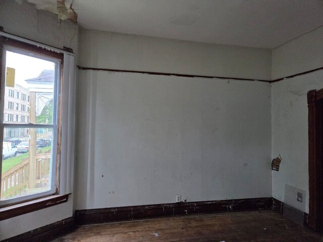 7828 S Escanaba Ave, Chicago, IL 60649 - photo 5