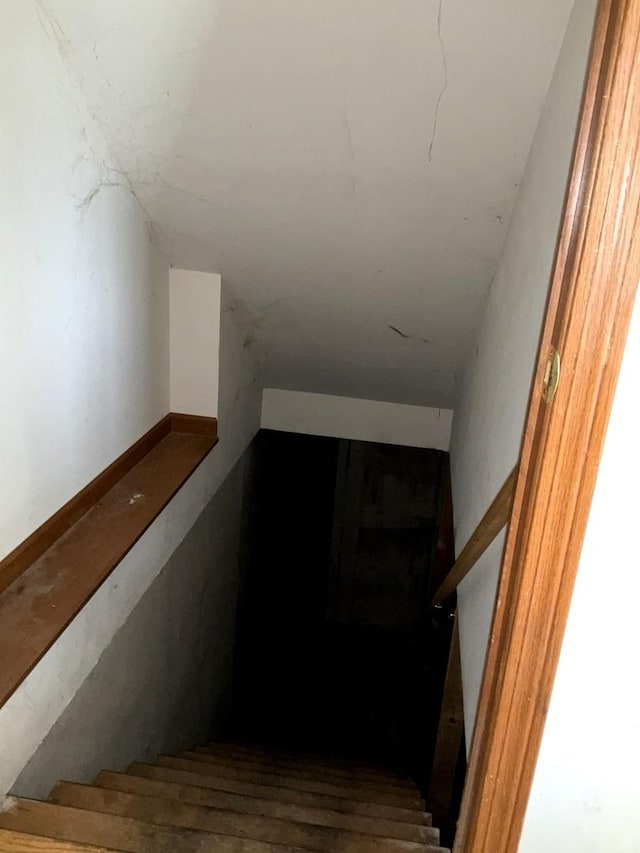 934 Evans St, Ottawa, IL 61350 - view of staircase