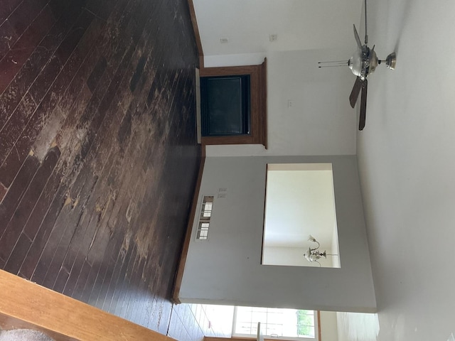 934 Evans St, Ottawa, IL 61350 - view of unfurnished living room