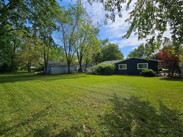36586 N Traer Ter, Gurnee, IL 60031 - view of grassy yard