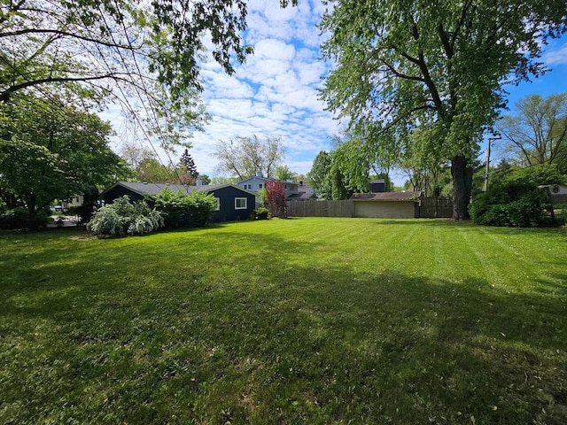 36586 N Traer Ter, Gurnee, IL 60031 - view of yard