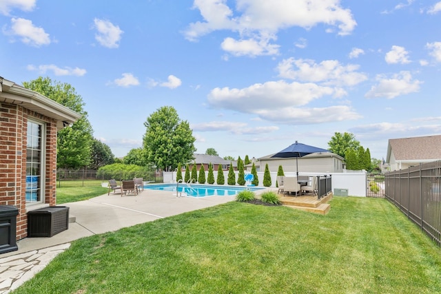 373 W Joliet Hwy, New Lenox, IL 60451 - fenced backyard with a deck and a patio