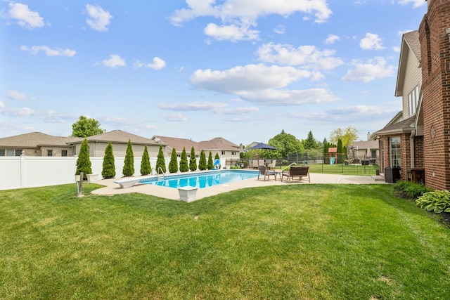 373 W Joliet Hwy, New Lenox, IL 60451 - view of pool featuring a patio area, a fenced backyard, and a diving board