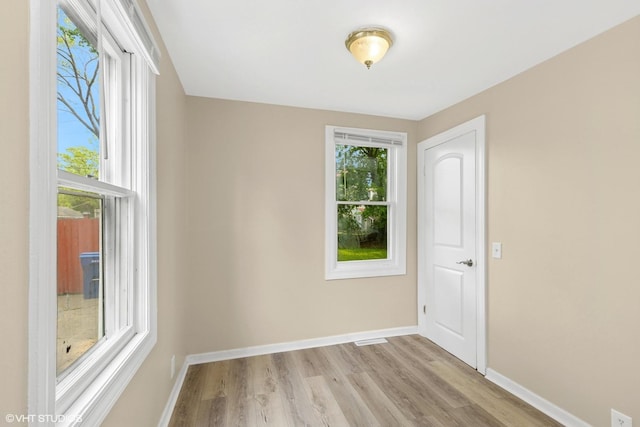 413 N Poplar St, Waukegan, IL 60085 - photo 9