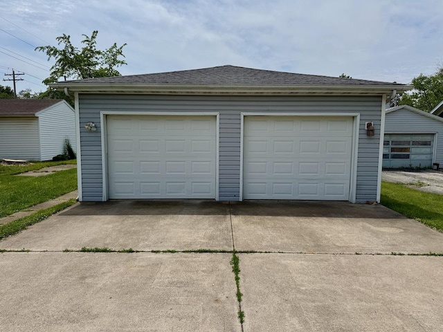1303 W Locust St, Bloomington, IL 61701 - view of detached garage
