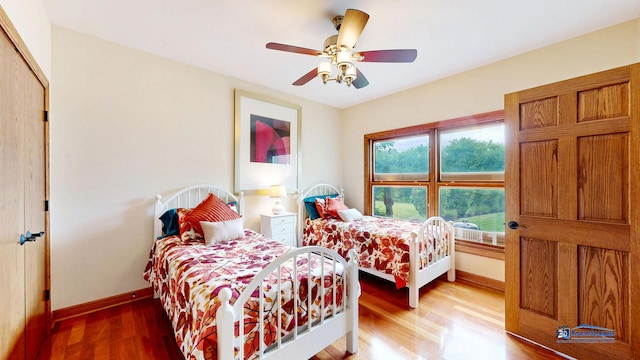 1535 S Douglas Ave, Arlington Heights, IL 60005 - bedroom with wood finished floors and ceiling fan