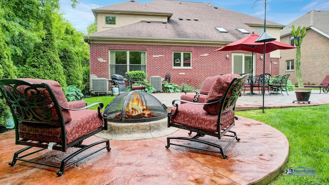1535 S Douglas Ave, Arlington Heights, IL 60005 - view of patio with a fire pit