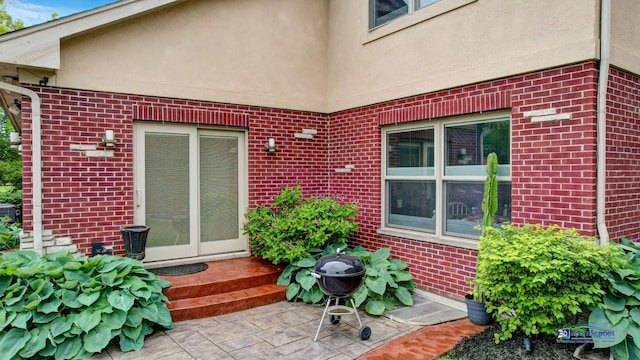 1535 S Douglas Ave, Arlington Heights, IL 60005 - doorway to property with brick siding